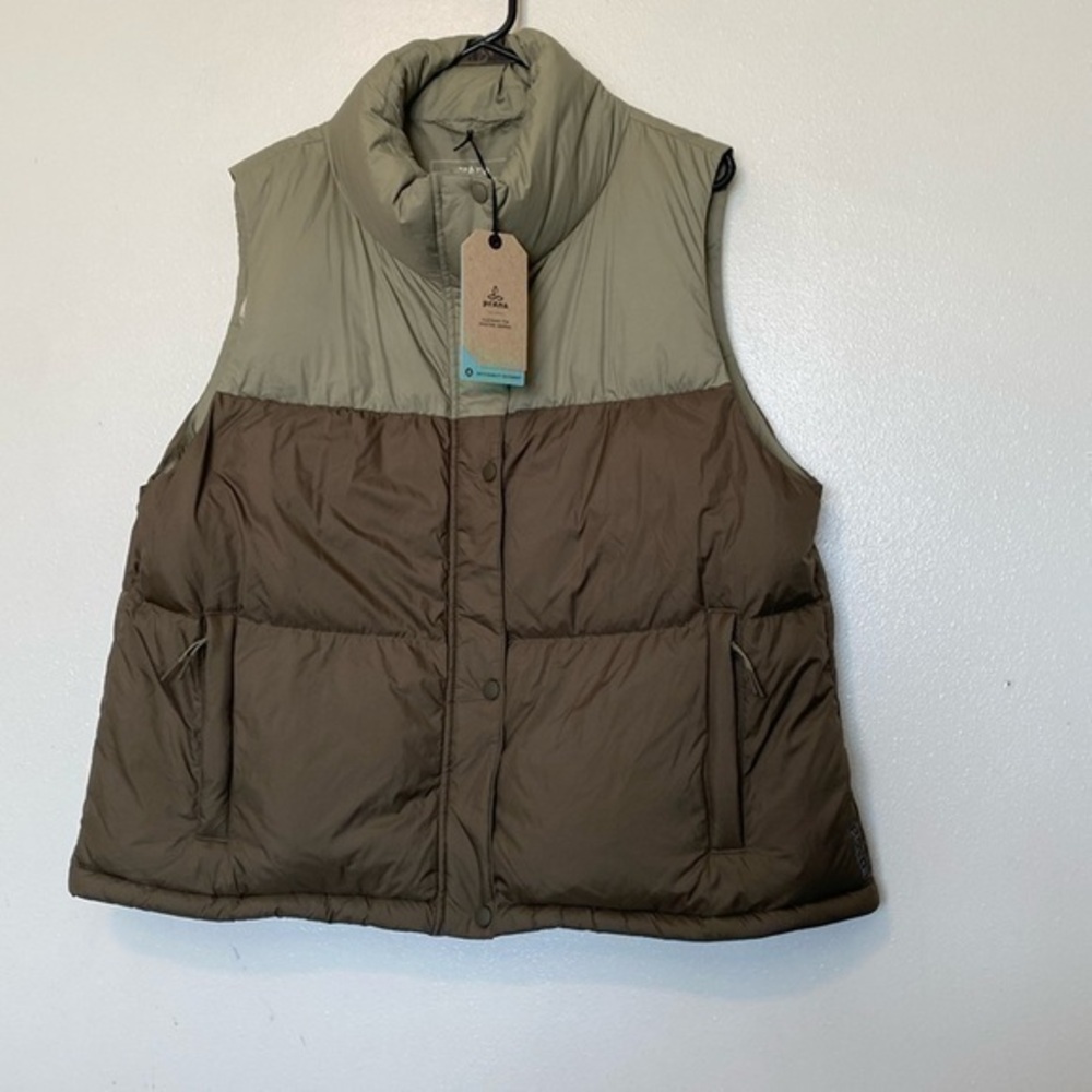 Prana Hellebore safe colorblock duck down filled front full zip /button up vest